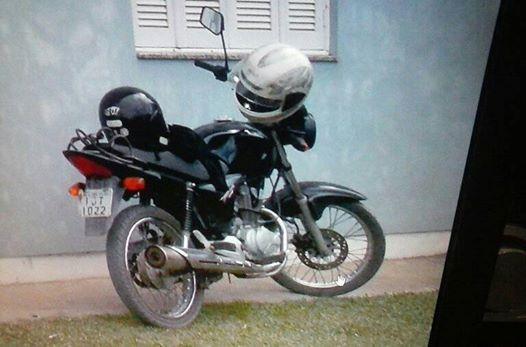 Homem flagra moto sendo furtada em Linha Santa Cruz