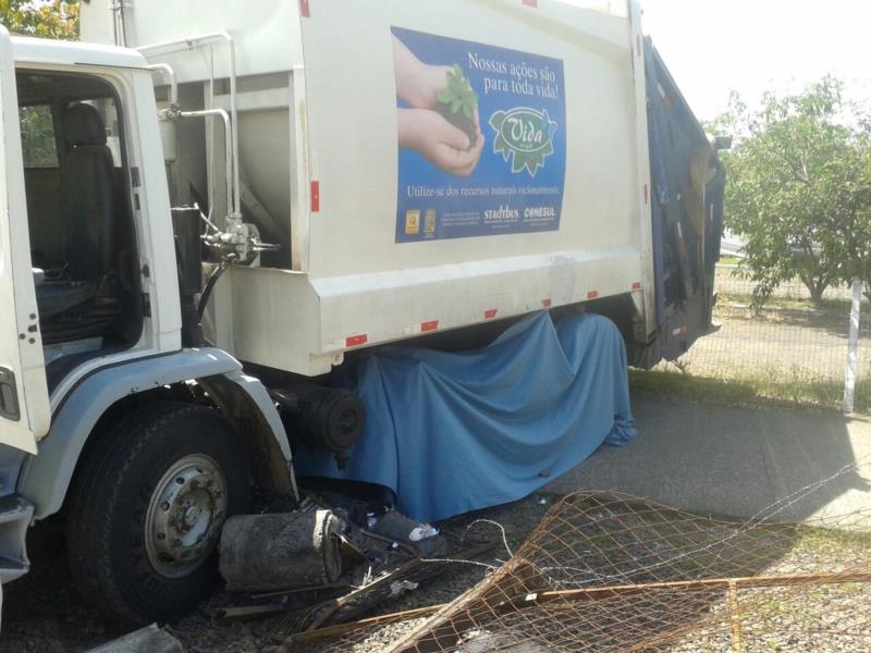 Lixeiro morre atropelado por caminhão de lixo em Venâncio Aires