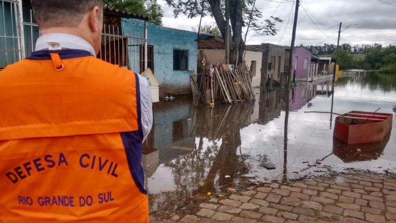 Famílias começam a retornar para suas casas no Estado