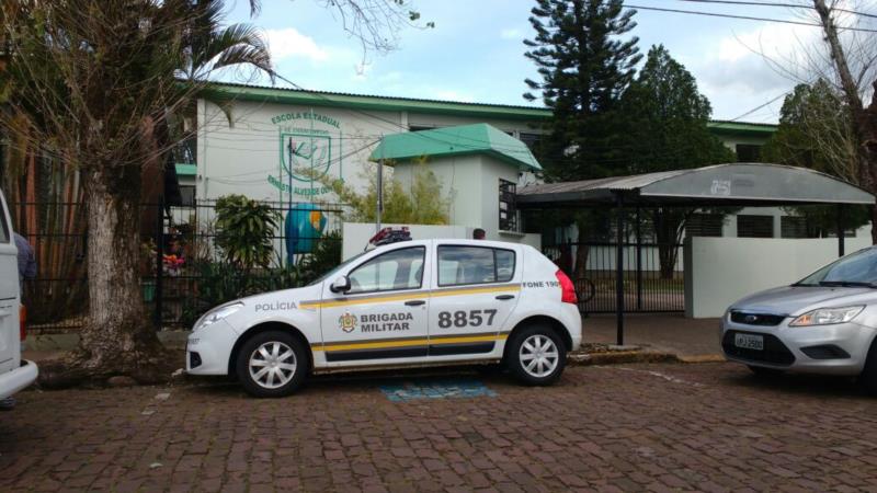 Jovem é encontrado enforcado na escola Ernesto Alves