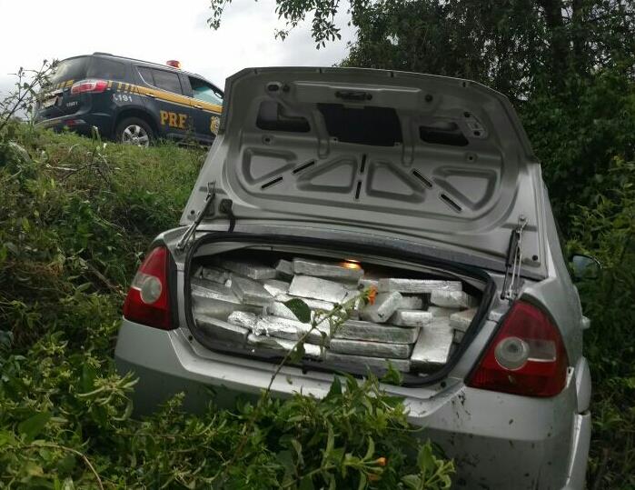 PRF apreende 400 kg de maconha em Lajeado