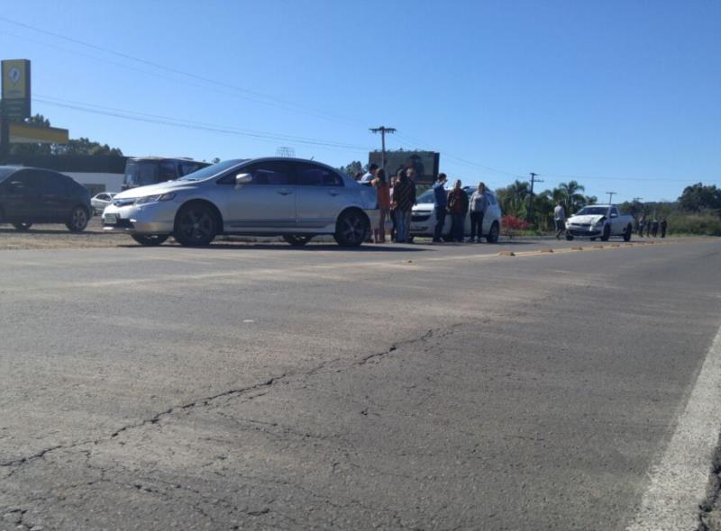 Engavetamento deixa trânsito lento na RSC-287 em Vera Cruz