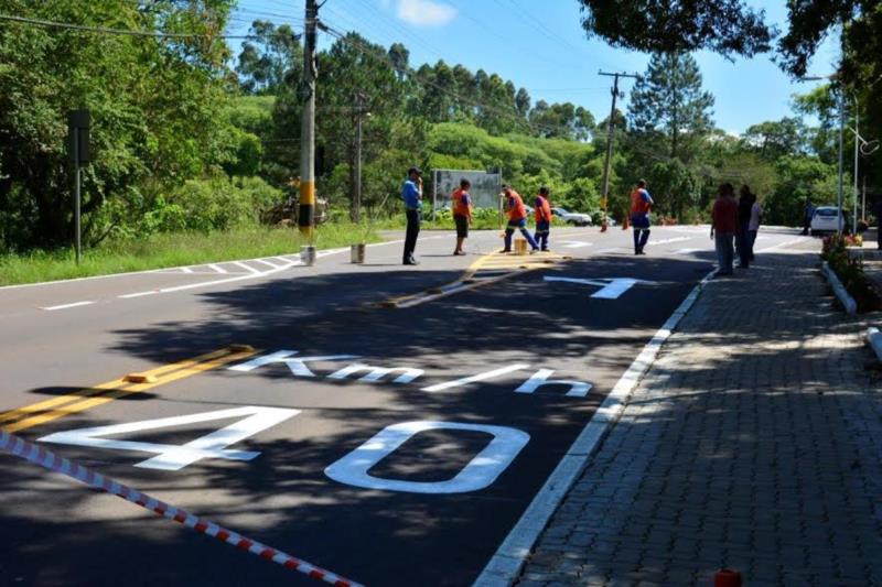 Secretaria de Transportes reforça sinalização no Acesso Grasel