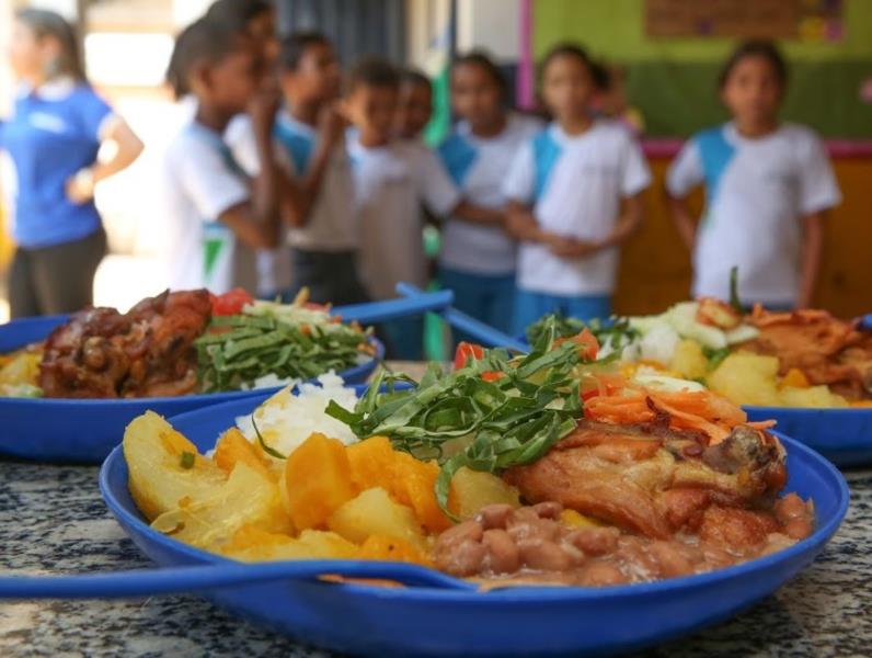 Temer diz que vai pleitear mais recursos para merenda escolar