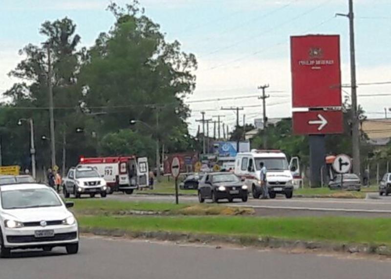 Colisão entre carro e moto deixa um ferido na BR-471