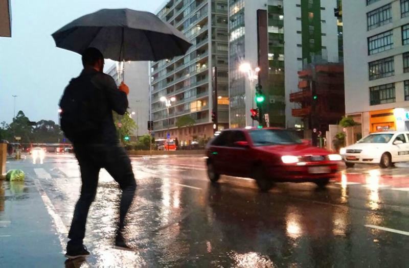 Chuva deve voltar ao Estado nesta segunda-feira