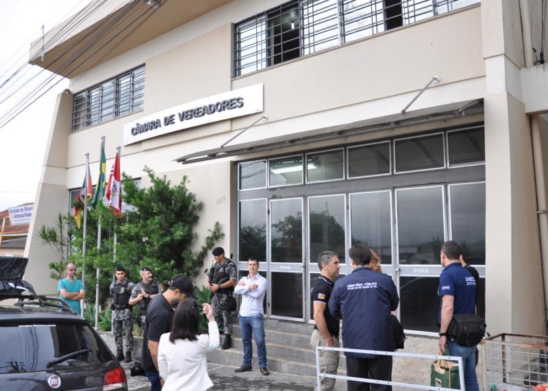 Câmara realiza hoje sessão que pode culminar na cassação de parlamentares e vice-prefeito