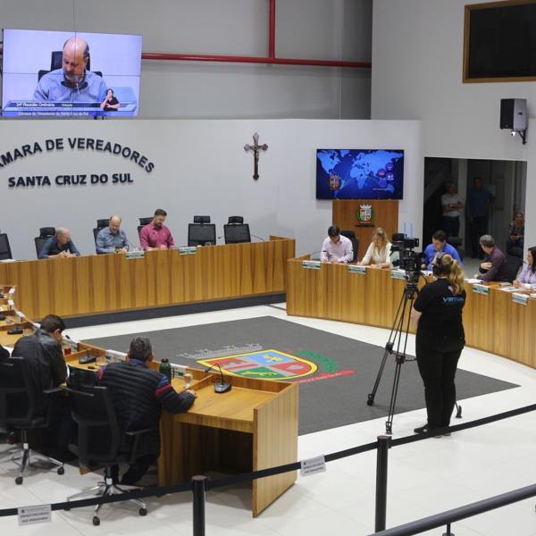 Câmara de Vereadores recebe projeto que prevê cotas para negros em concursos públicos