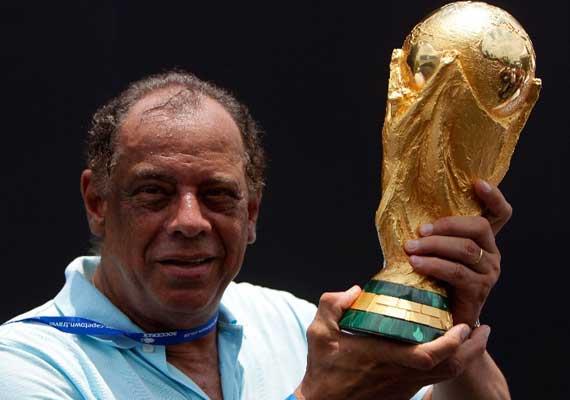 Capitão do tri, Carlos Alberto Torres morre aos 72 anos