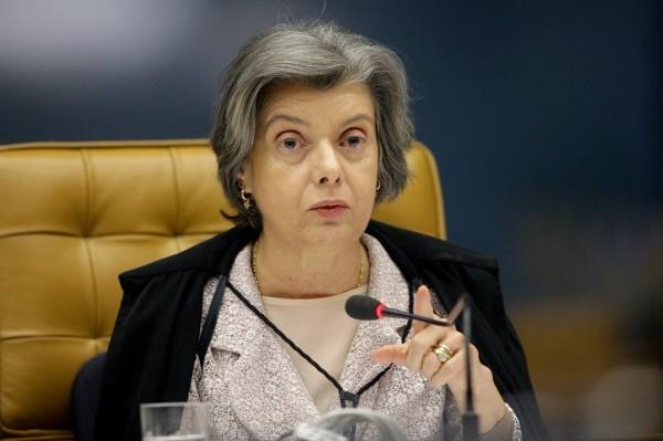 Cármen Lúcia homologa as delações da Odebrecht