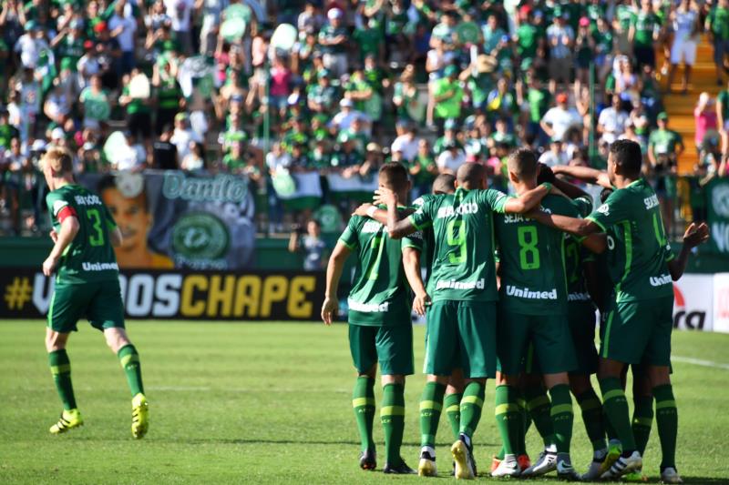 Em partida marcada pelo recomeço, Chapecoense e Palmeiras empatam