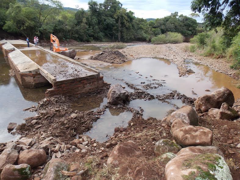 Recuperação do passo do CTG Tropeiro Velho já começou