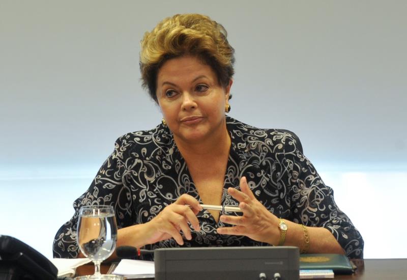 Tribunal de Contas da União sugere bloquear bens de Dilma Rousseff