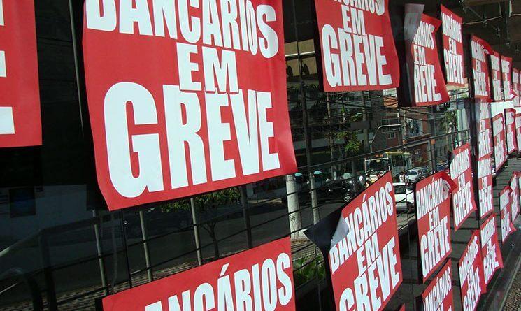 Sem nova proposta da Fenaban, bancários decidem manter greve