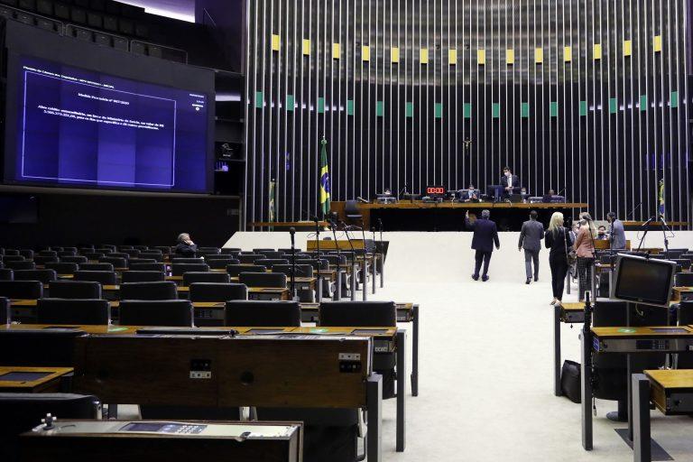 Câmara pode votar nesta segunda-feira modificações no Código de Trânsito