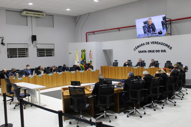 Legislativo de Santa Cruz derruba veto ao projeto que dispõe sobre alimentação saudável nas escolas