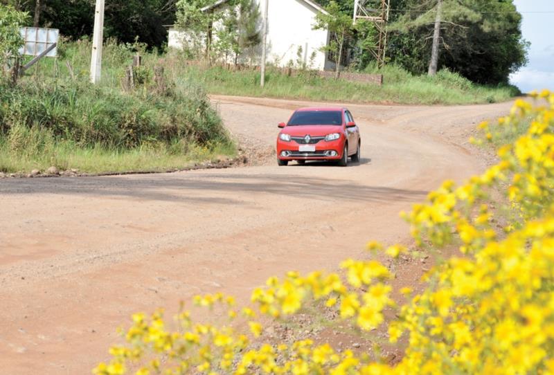 Entrave retarda obra de pavimentação de Linha Capão