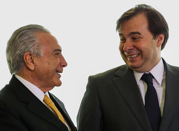 Rodrigo Maia é eleito presidente da Câmara dos Deputados com 293 votos