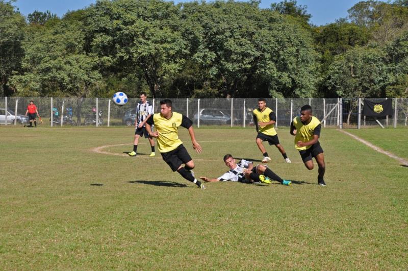 Calor atrai torcedores aos jogos do Municipal