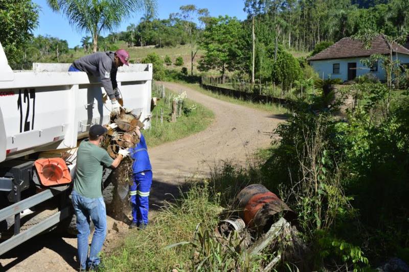 Rio Pardinho recebe mutirão de limpeza