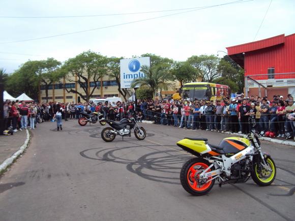 Oktobermoto reúne apaixonados por motocicletas neste final de semana