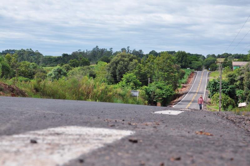 Asfalto de Vila Progresso exige prudência