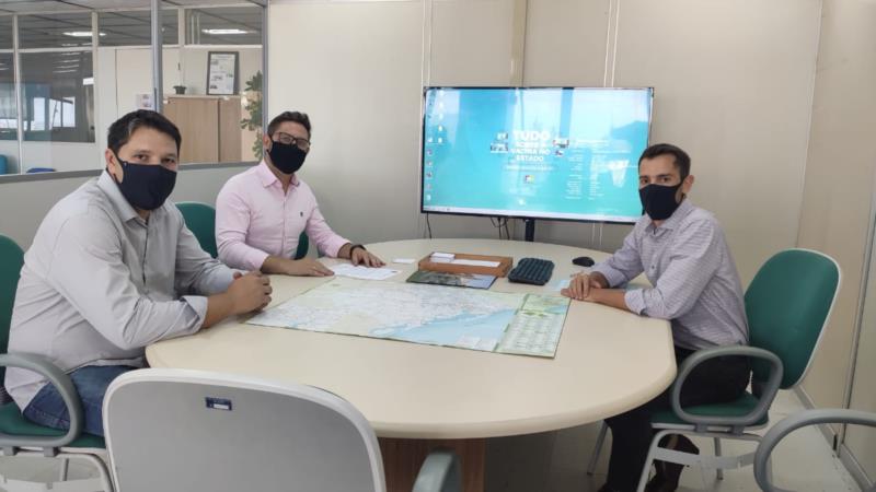 Vereador solicita implantação de via lateral na RSC-287 em Linha Pinheiral