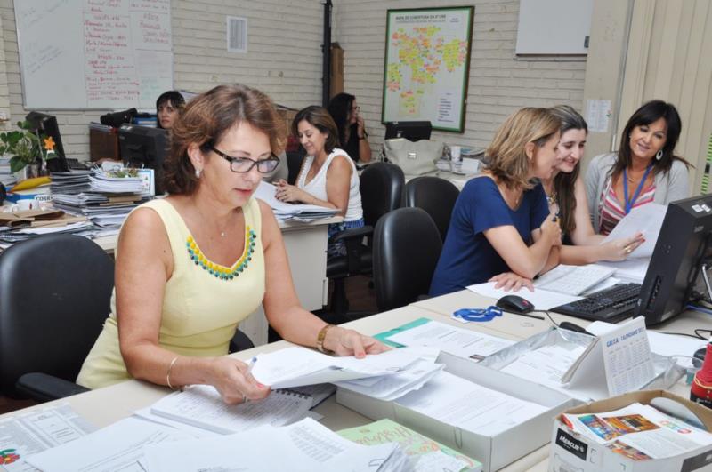 Rosane Petry está atuando na 6ª CRE