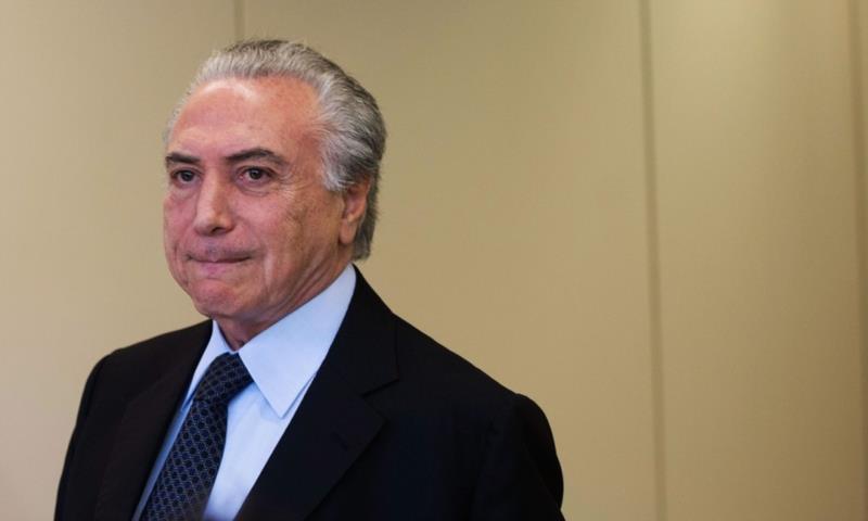 Movimentos sociais protocolam pedido de impeachment de Temer