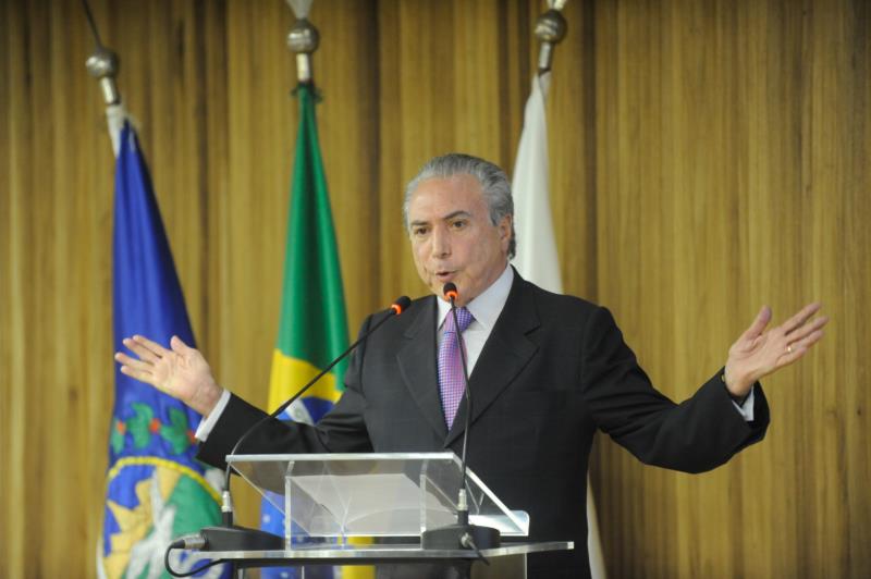 Governo Temer é reprovado por 39% dos brasileiros