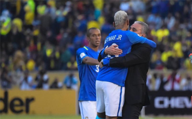 Tite convoca hoje seleção para os dois próximos jogos