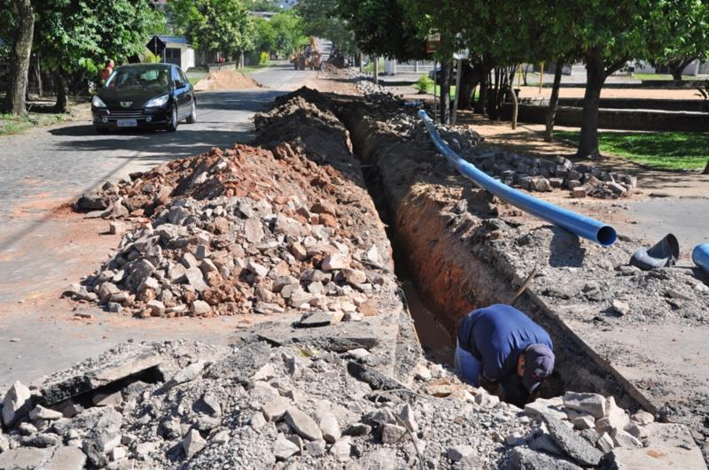 Obra exige atenção dos condutores