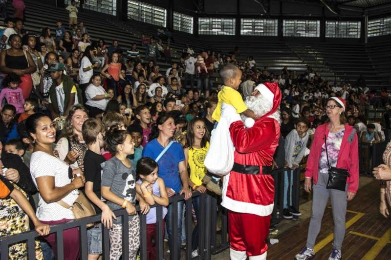 Três mil participam do Natal Fraterno