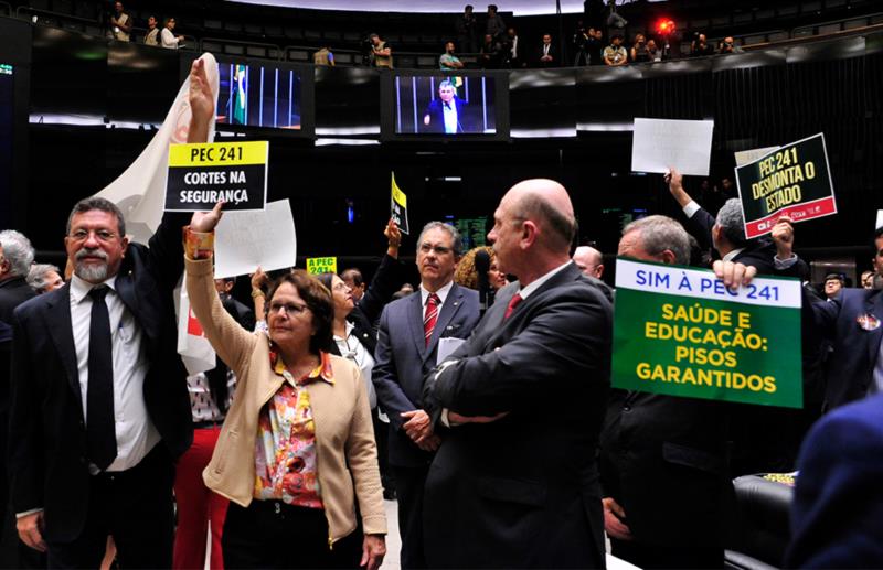 PEC do Teto volta a ser colocada à prova nesta semana na Câmara