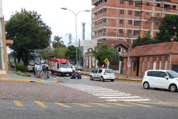 Homem é atropelado na Galvão Costa