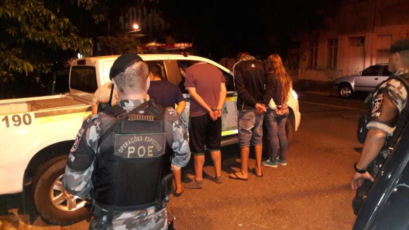 BM prende cinco por assalto a mercado em Santa Cruz