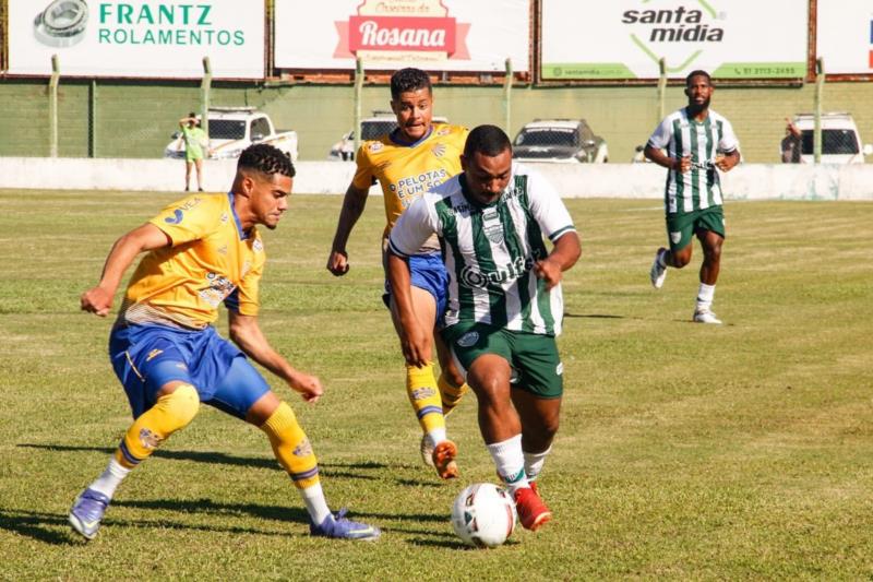 Avenida não sai do zero com o Pelotas nos Eucaliptos