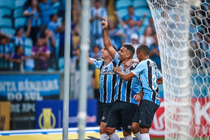 Com gols de Diego Souza, Grêmio vence o Guarani por 3 a 1 na Arena