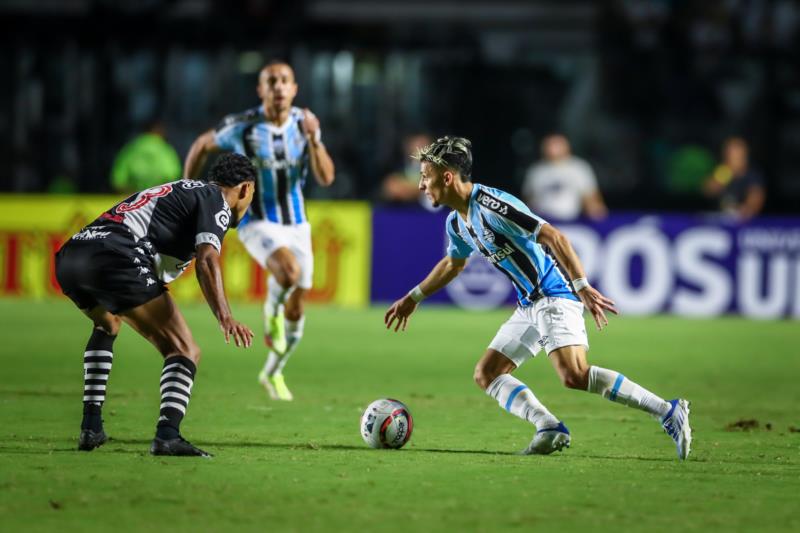 Grêmio e Vasco empatam no São Januário