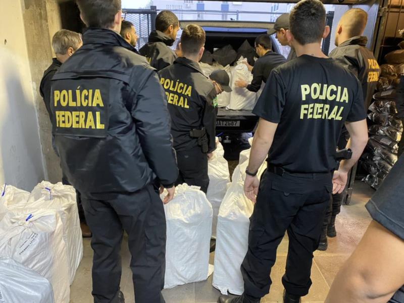 Polícia Federal incinera 6,8 toneladas de drogas apreendidas no RS