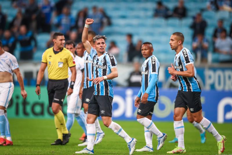 Grêmio vence o Londrina e se mantém no G4