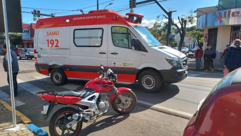 Acidente entre carro e moto deixa homem ferido em Venâncio Aires