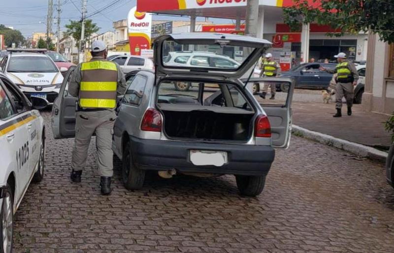 Jovem é preso em Rio Pardo com carro em situação de furto