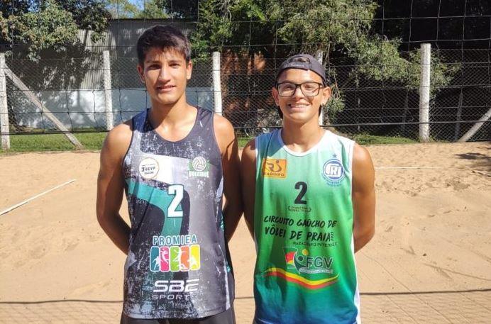 Dupla da região busca ajuda na comunidade para participação em campeonato nacional