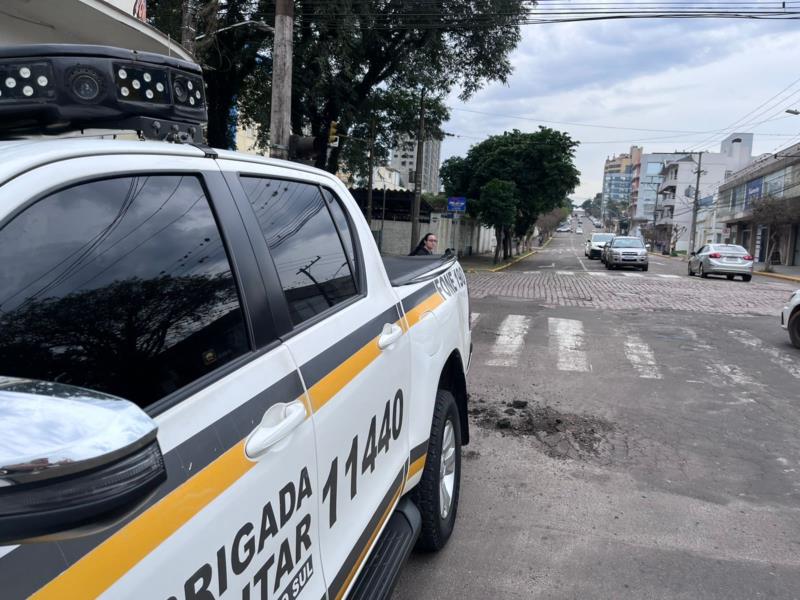 Acidente no Centro de Santa Cruz deixa homem ferido