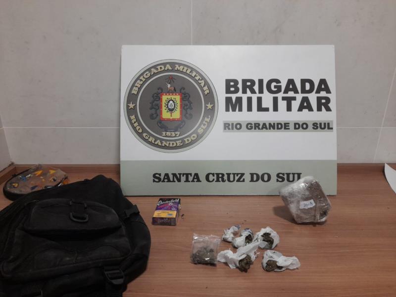 Jovem é preso por tráfico de drogas em Santa Cruz