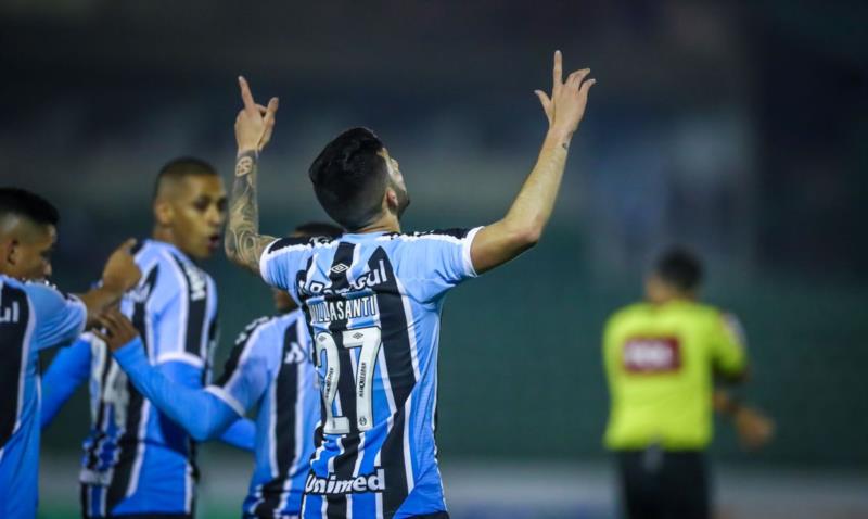 Grêmio bate Guarani e assume vice-liderança da Série B