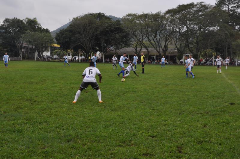 Ferraz e Clube Vera Cruz empatam  no jogo de ida da final dos aspirantes