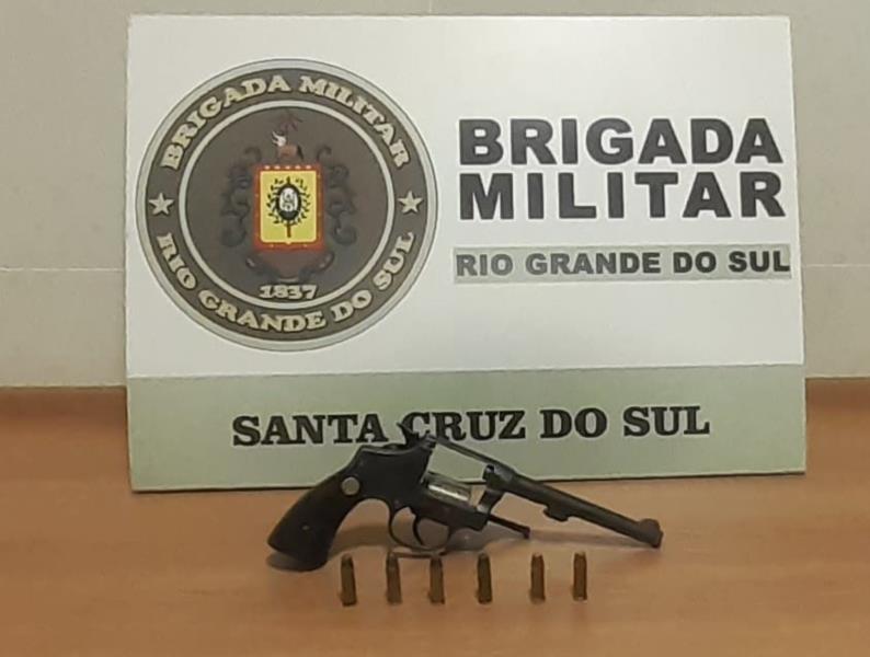 Dois homens são presos por tráfico de drogas em Santa Cruz