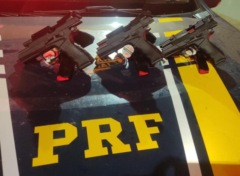 PRF intercepta carregamento de armas que teria como destino Santa Cruz